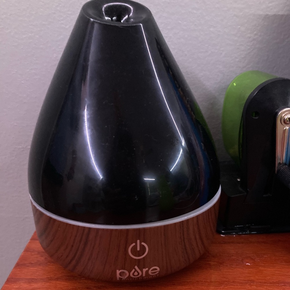 Essential diffuser